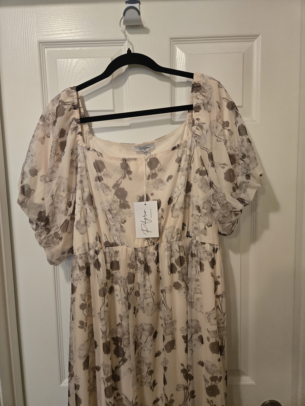 Polagram Beige Floral Puff-Sleeve Maxi Dress - Picture 7 of 15